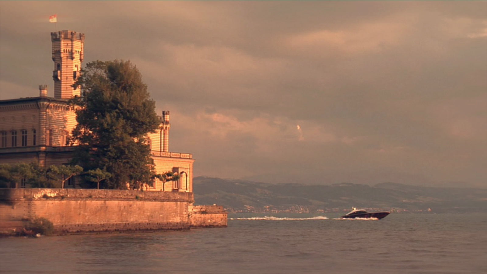 Filmaufnahme der Aguti Yacht am Bodensee bei Langenargen Aguti Yachts Clip